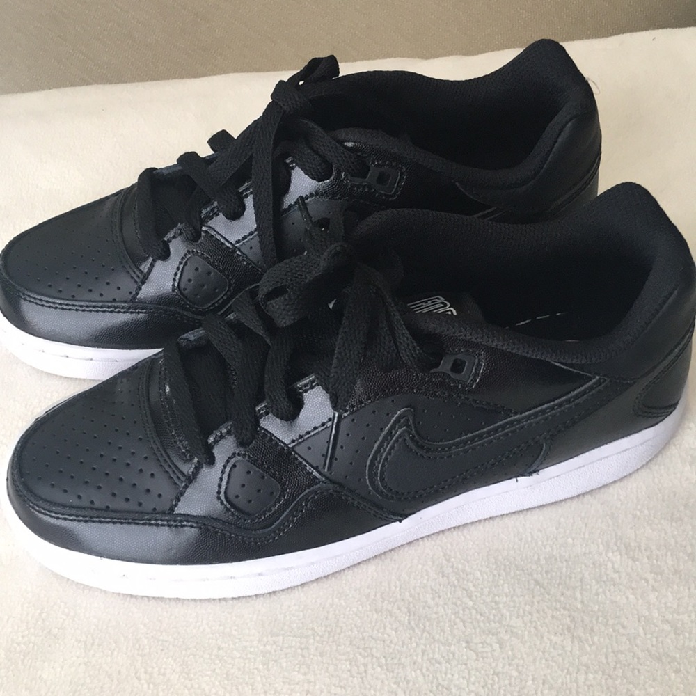 NWT Nike Son of Force women’s shoes size 7